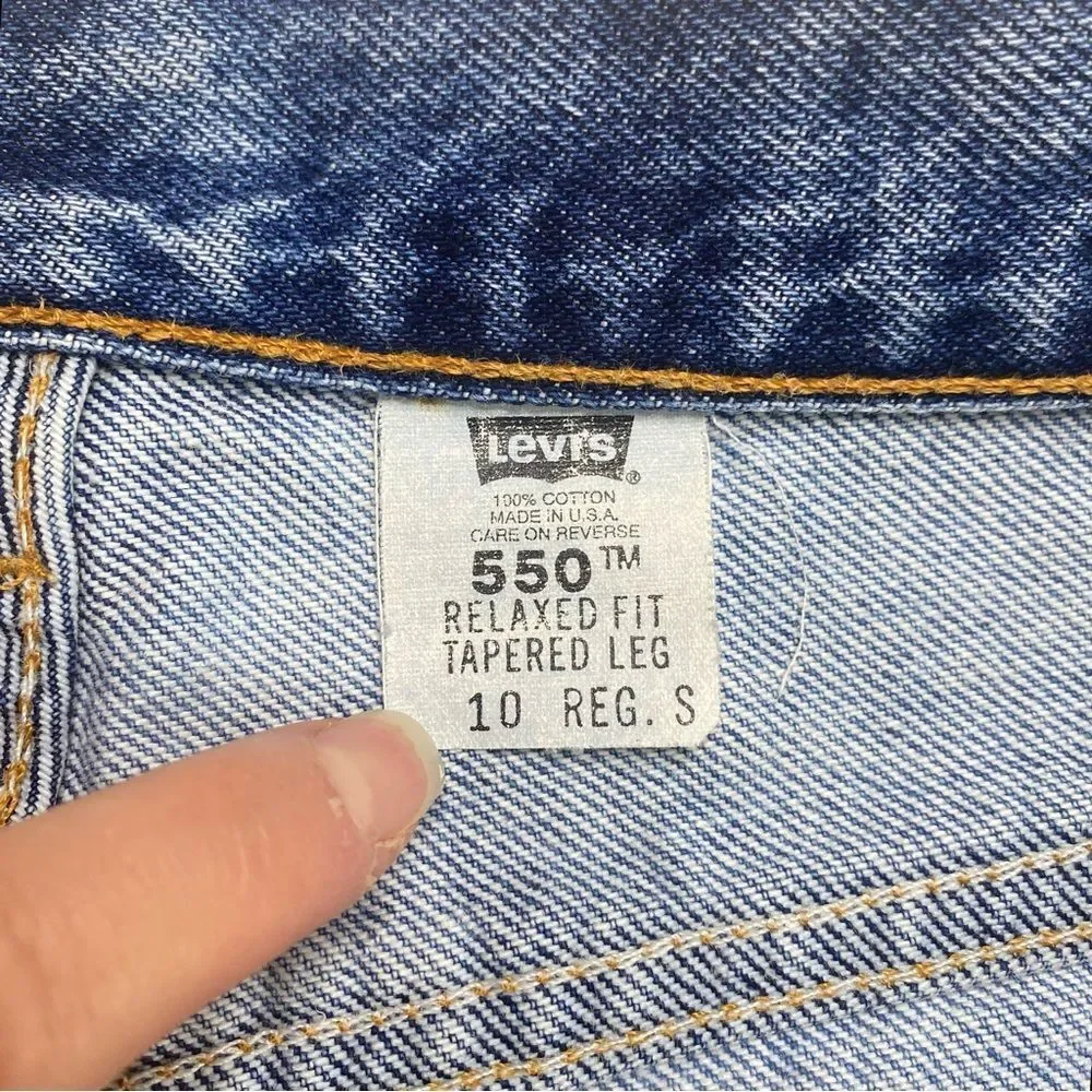 Vintage Levi’s 550 Cut-Offs Denim Shorts Frayed Hem Distressed Blue Sz 10